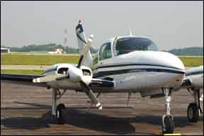 0313 Cessna310OnRamp