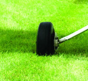 MainWheelOnGrass