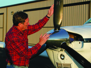 WalterAtkinsonInspectingBonanzaProp P1010011